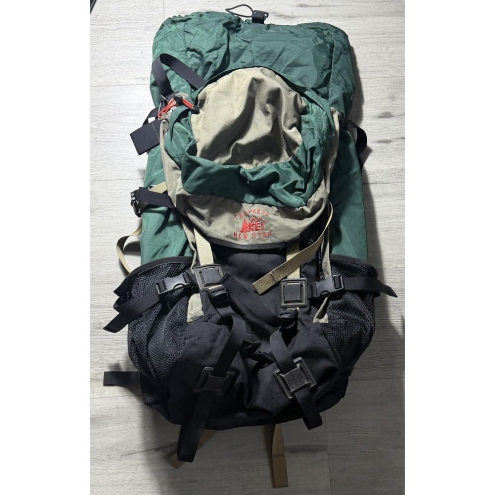 REI Traverse New Star Large Hiking Backpack Green Black Camping Backpacking Pack